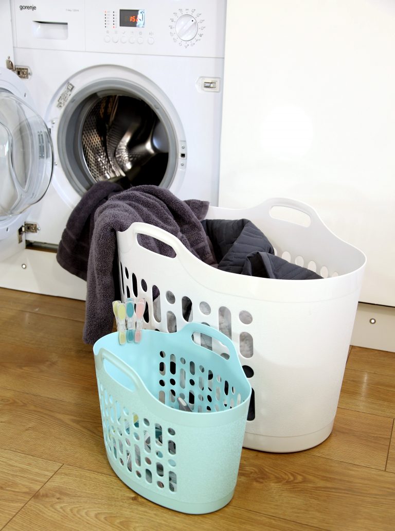 Flexi-Store 8L Laundry Utility Basket Ice White - 29755 - What More UK
